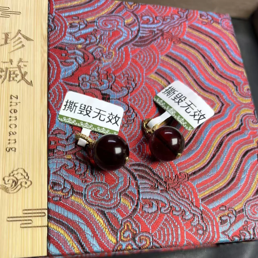 血色琥珀高端大吊坠（多样性发货）拍一发一
