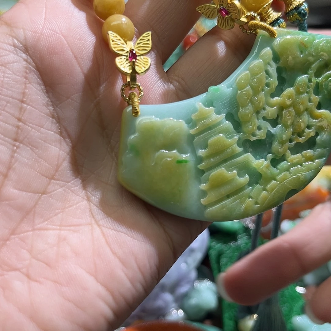 翡翠未镶嵌颈饰待编织