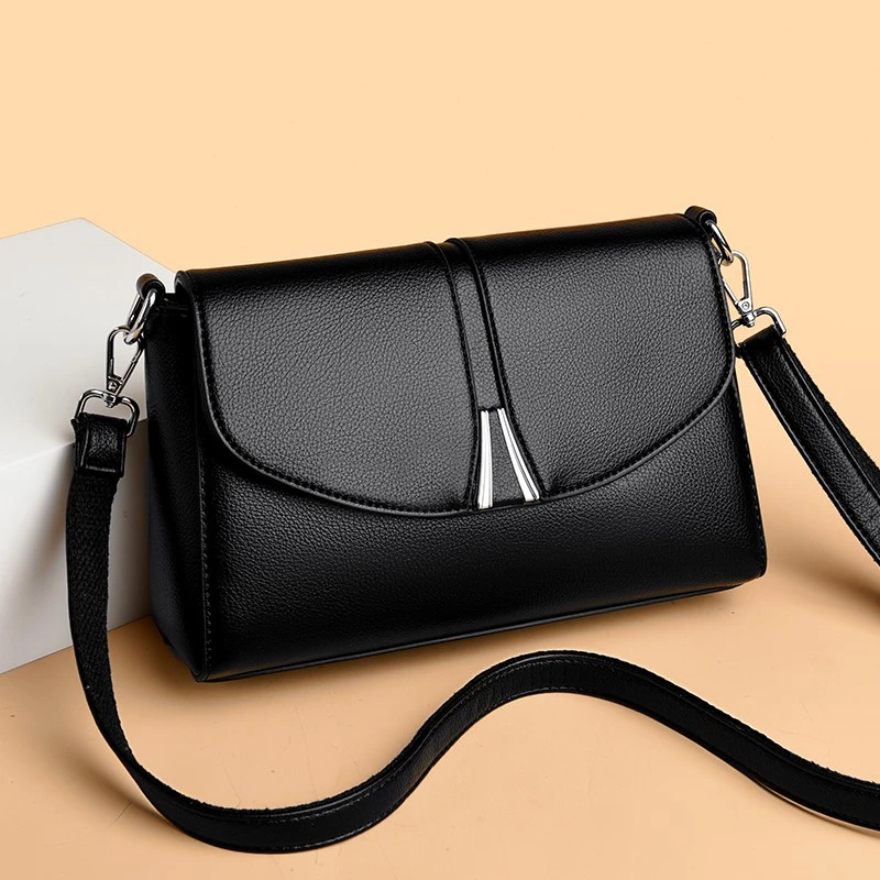 2025新款真皮质感休闲中年斜跨女士背包包包单肩斜挎包时尚百搭