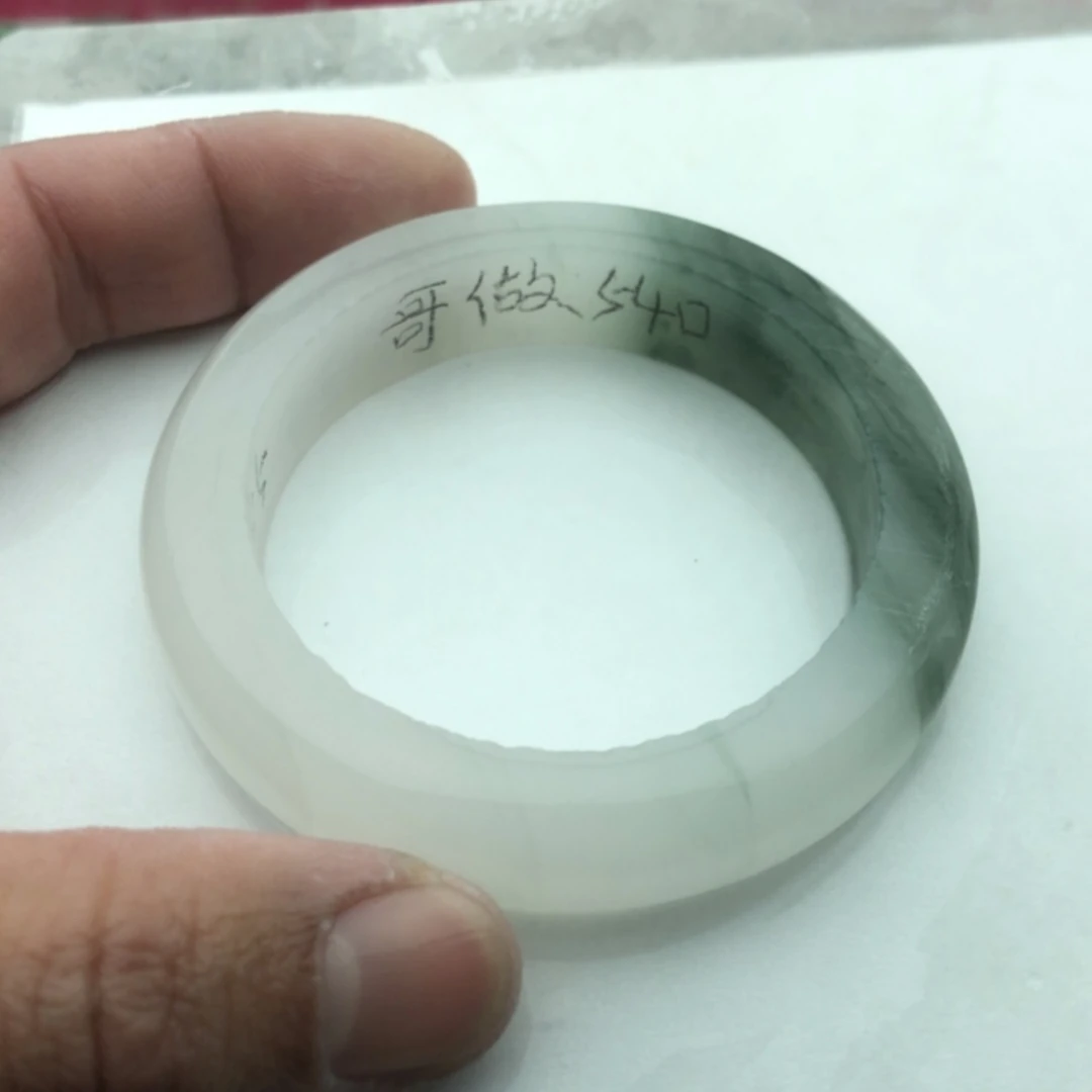 【闪购商品】定制石英质玉定制手镯未镶嵌潇**。