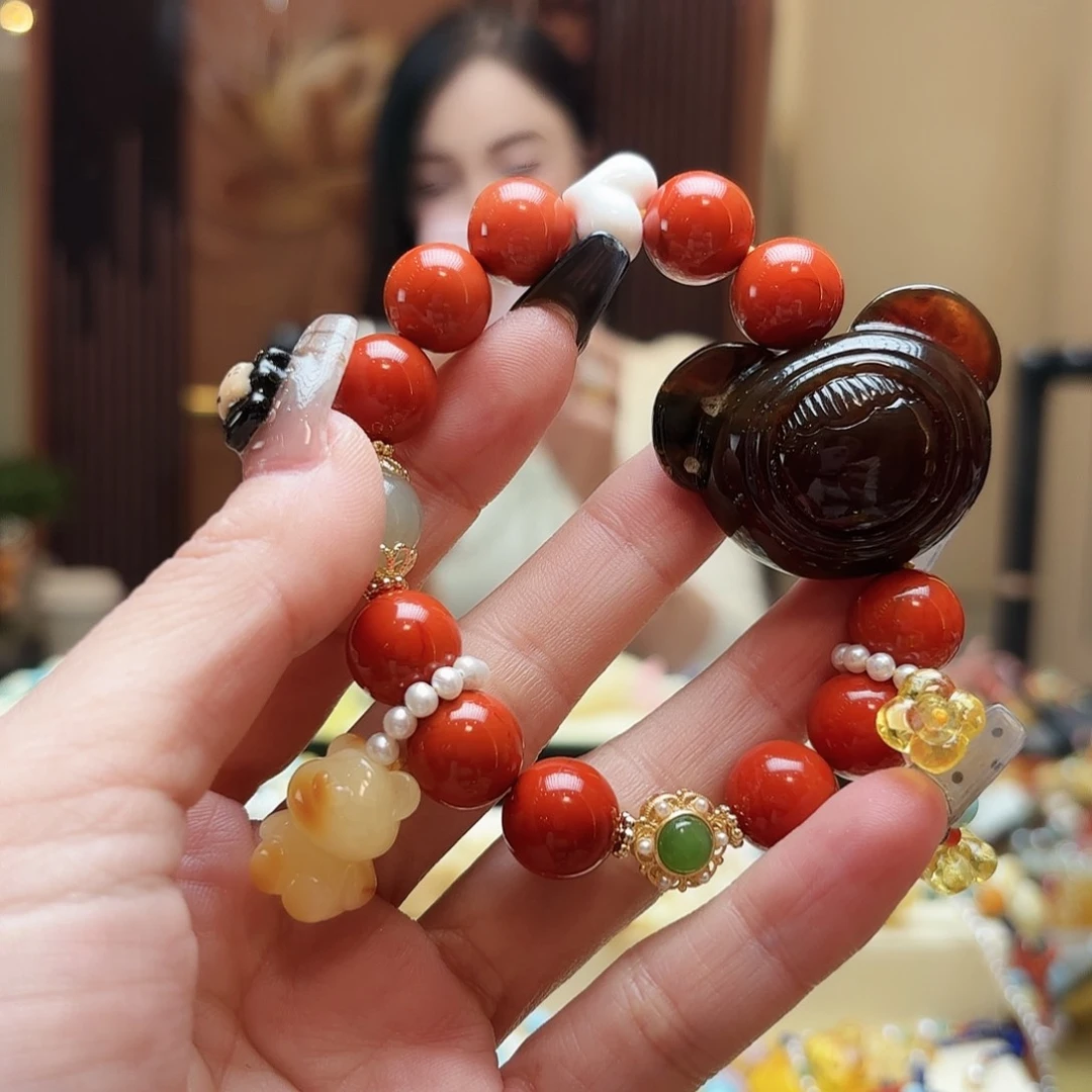 琥珀颈饰未镶嵌默****辰琥珀