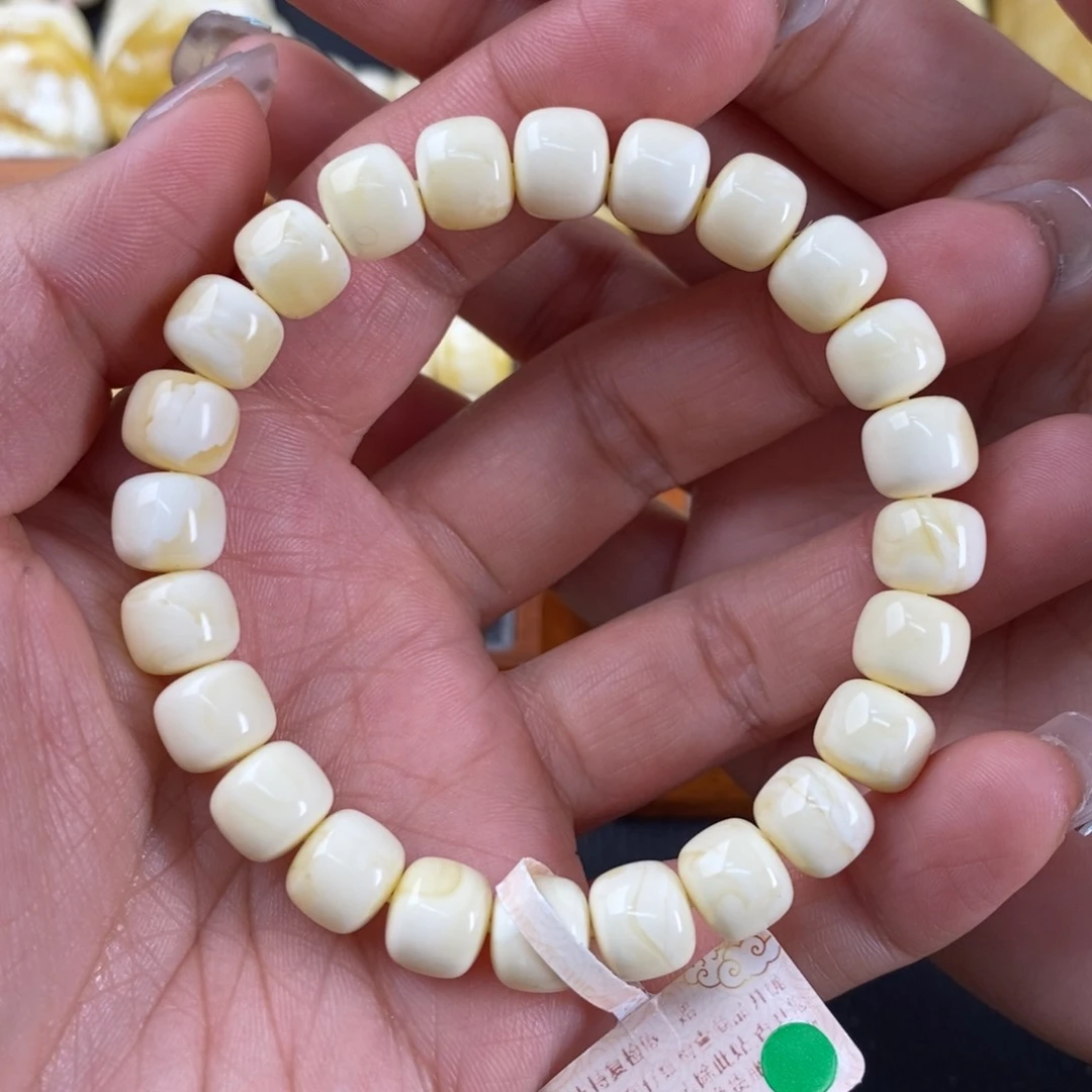 琥珀裸石未镶嵌蜜蜡9