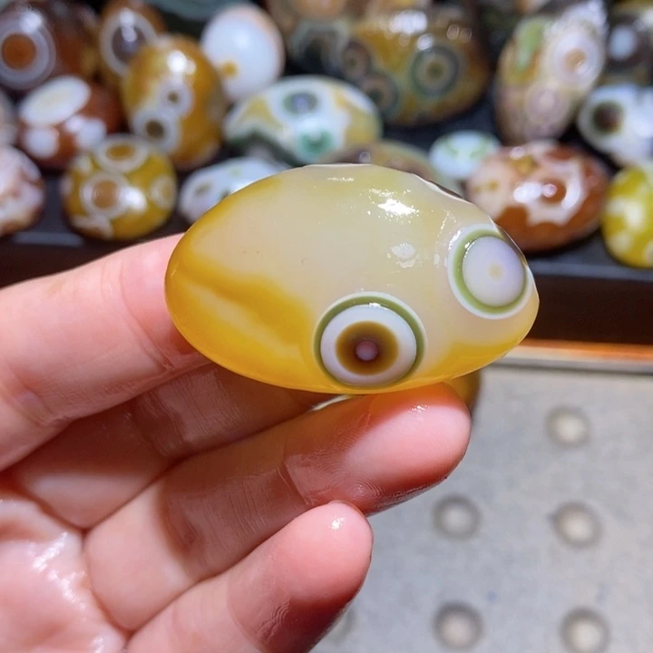 未镶嵌玛瑙/玉髓珠宝半成品180
