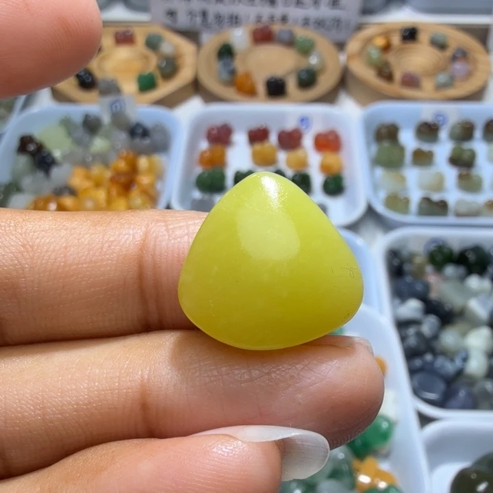 和田玉未镶嵌珠宝奇石