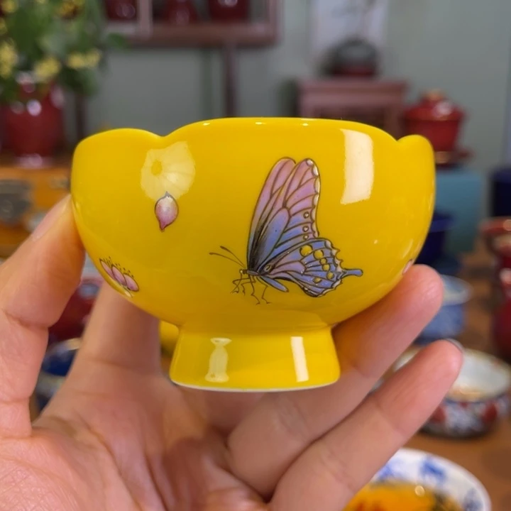 清欢雅玩原矿帝王黄珐琅彩花口杯