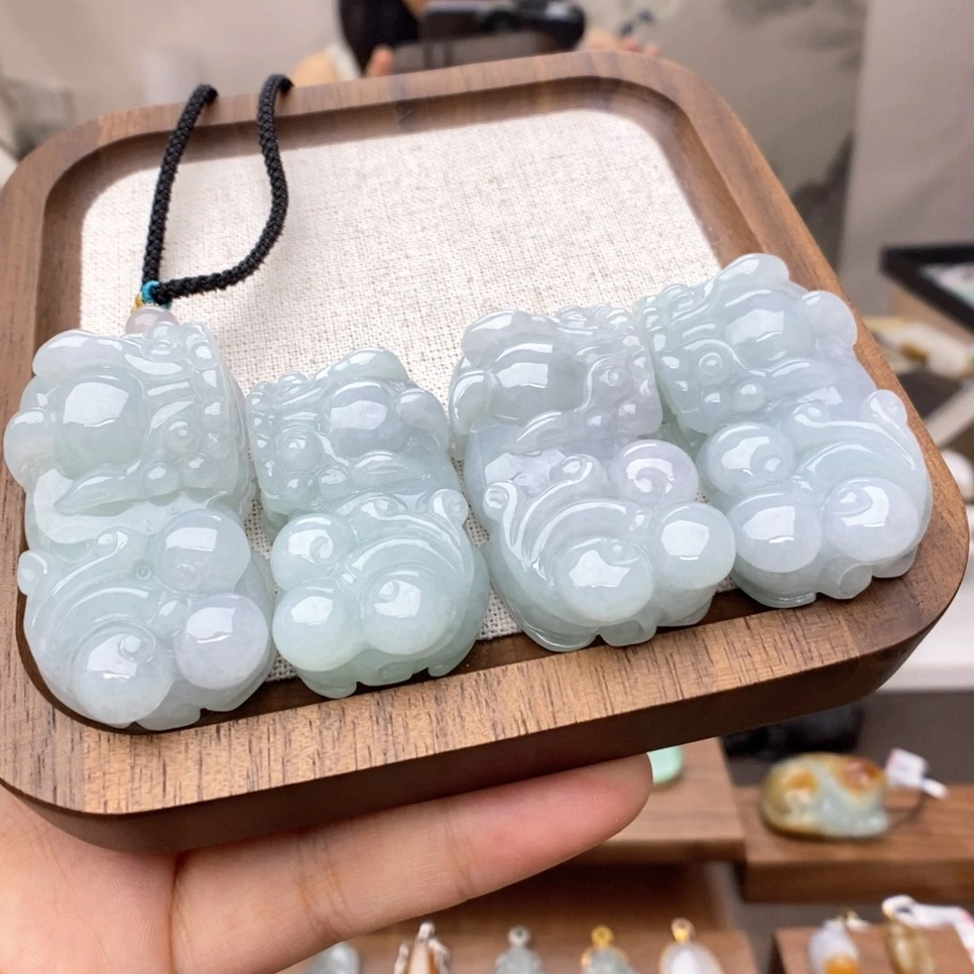 【闪购商品】未镶嵌挂件翡翠发其一