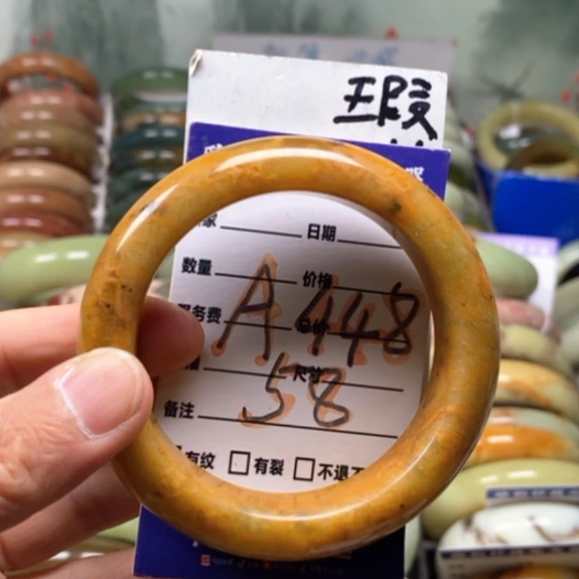 【闪购商品】未镶嵌蛇纹石玉手镯