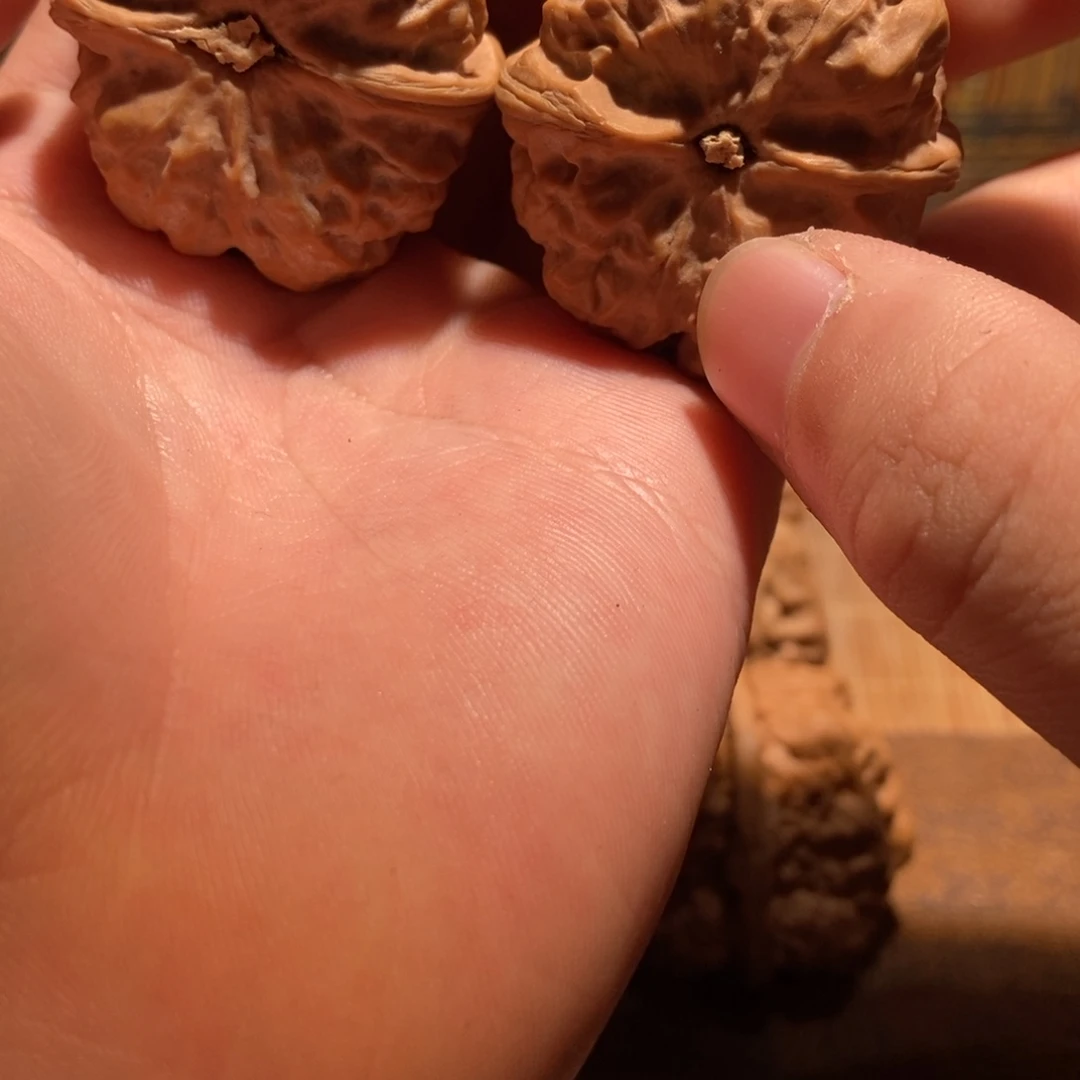 小***此文玩核桃吊坠蛤蟆头D43