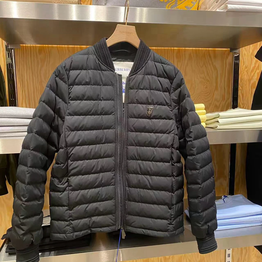 未使用 BURBERRY/博柏利 男款羽绒服 正常版型