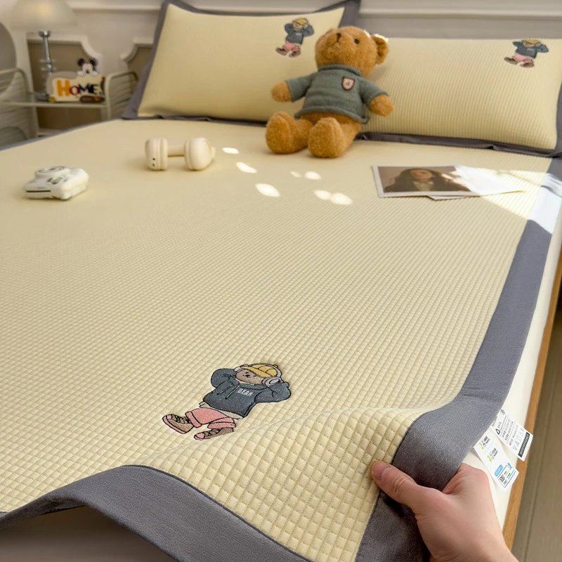 夏季凉感丝冰豆豆凉席2025新款单人空调软席子床垫可机水洗床笠席