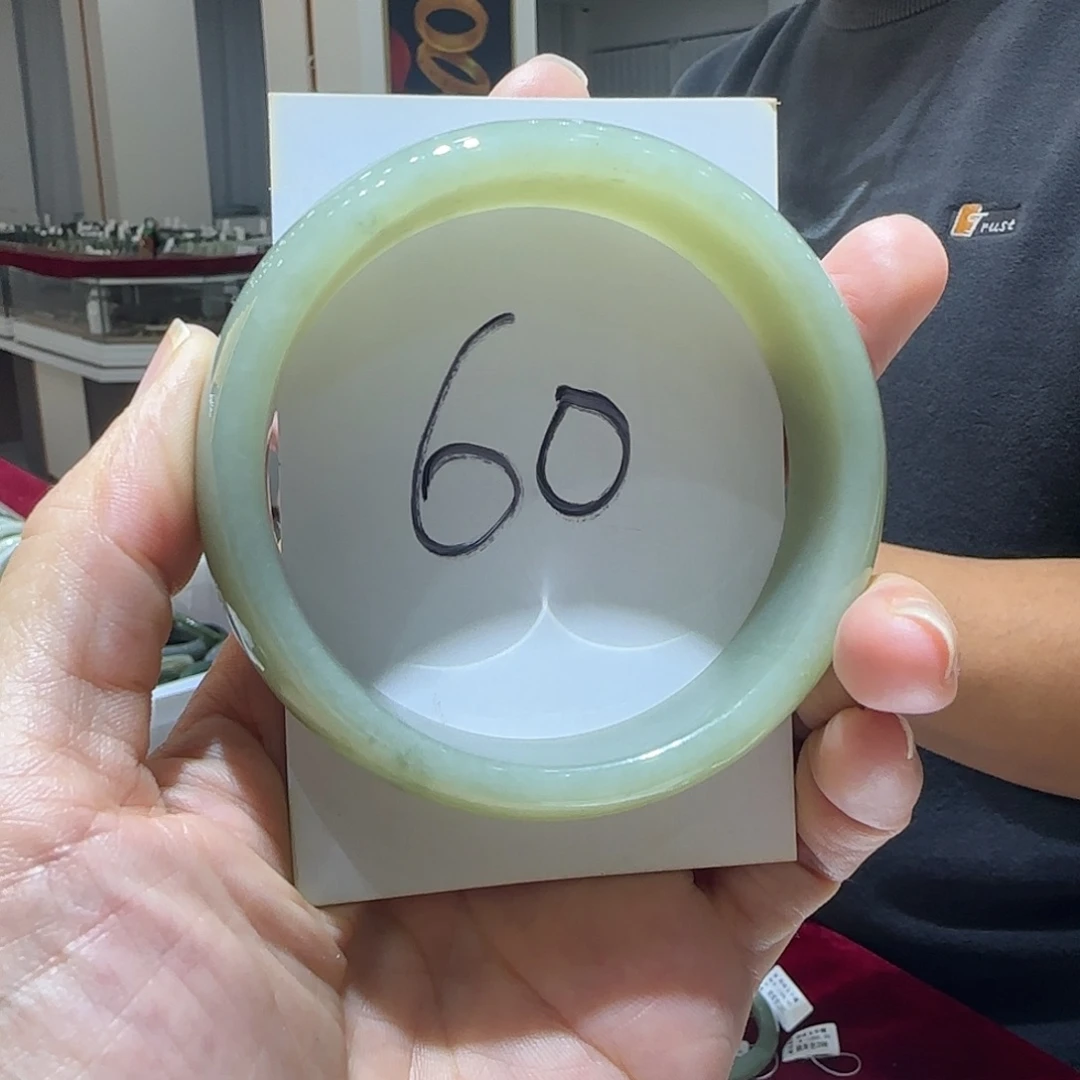 和田玉未镶嵌手镯567