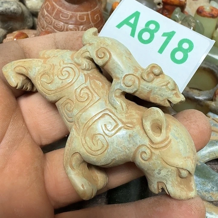 和田玉颈饰未镶嵌