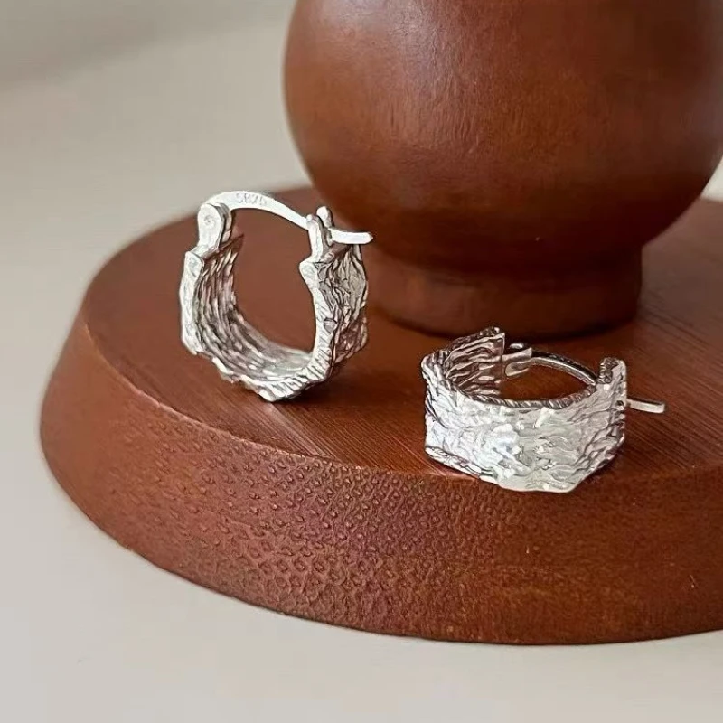 925银耳饰 轻奢高级感熔岩纹耳扣