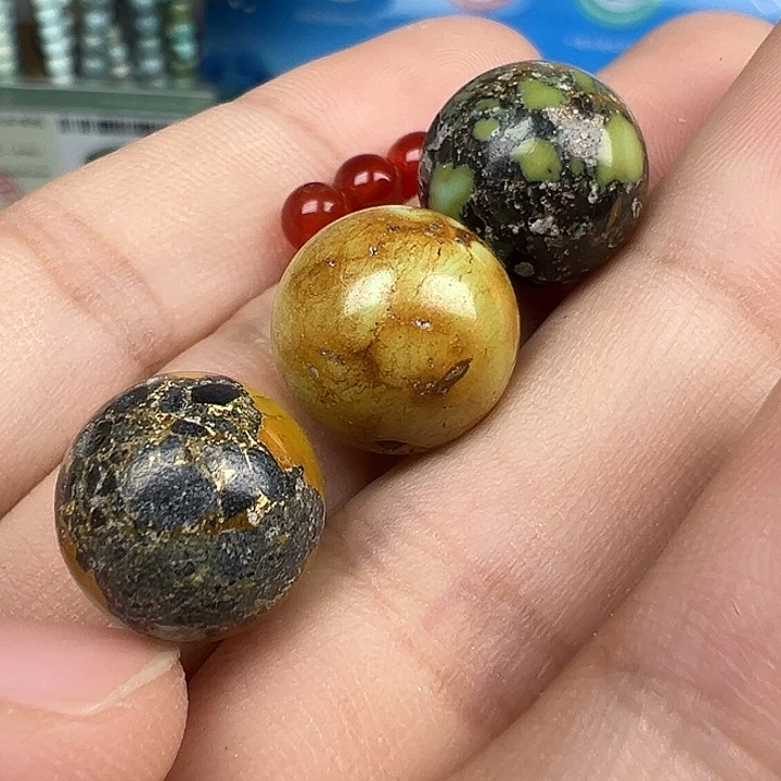 木***了南红玛瑙未镶嵌配饰瑕疵