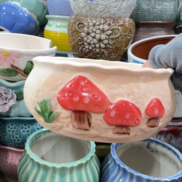 凑9块包邮，有孔，陶瓷花盆