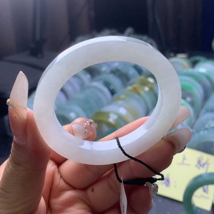 定制翡翠未镶嵌白月光上新52-55泥贵妃