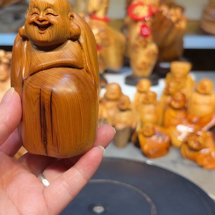 柏木太行崖柏弥勒佛