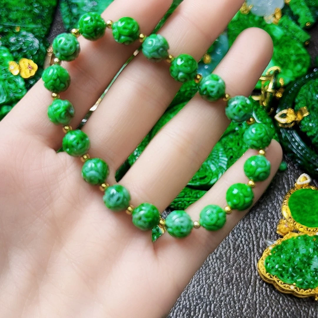 颈饰未镶嵌翡翠多样性