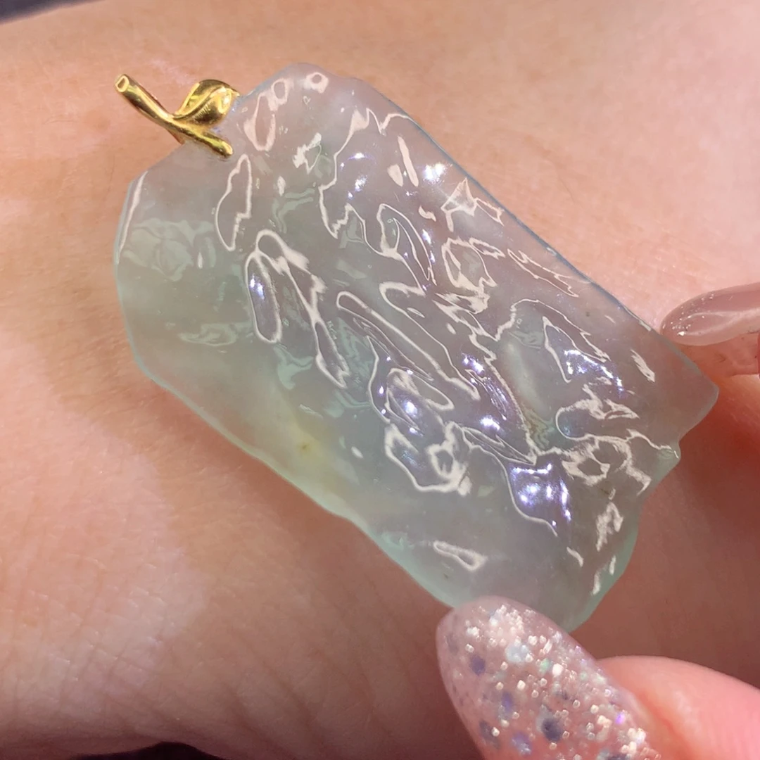 翡翠18K金镶嵌颈饰翡翠