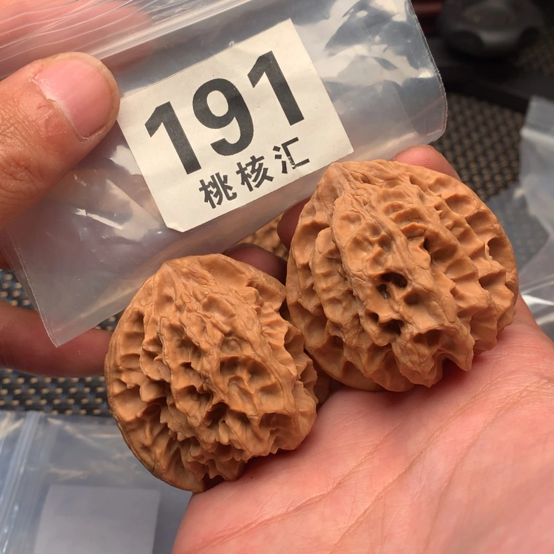 文玩核桃把件盘山帝王45
