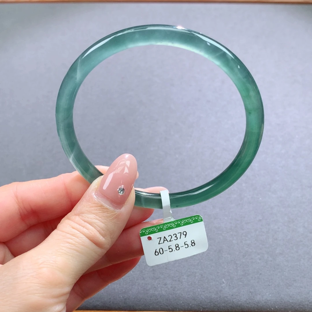 翡翠手镯未镶嵌天然翡翠手镯叮当镯