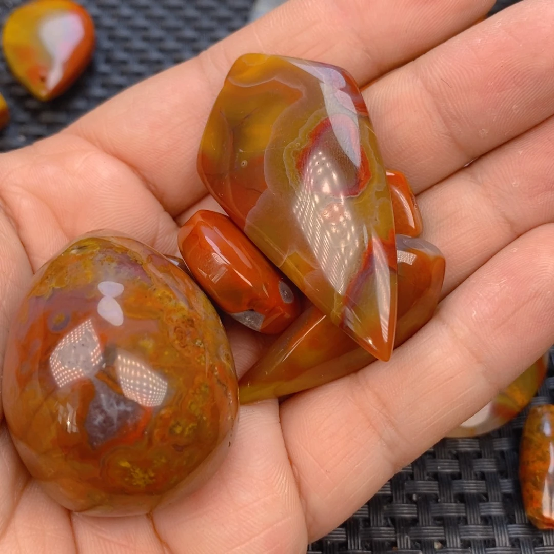 玛瑙/玉髓颈饰未镶嵌