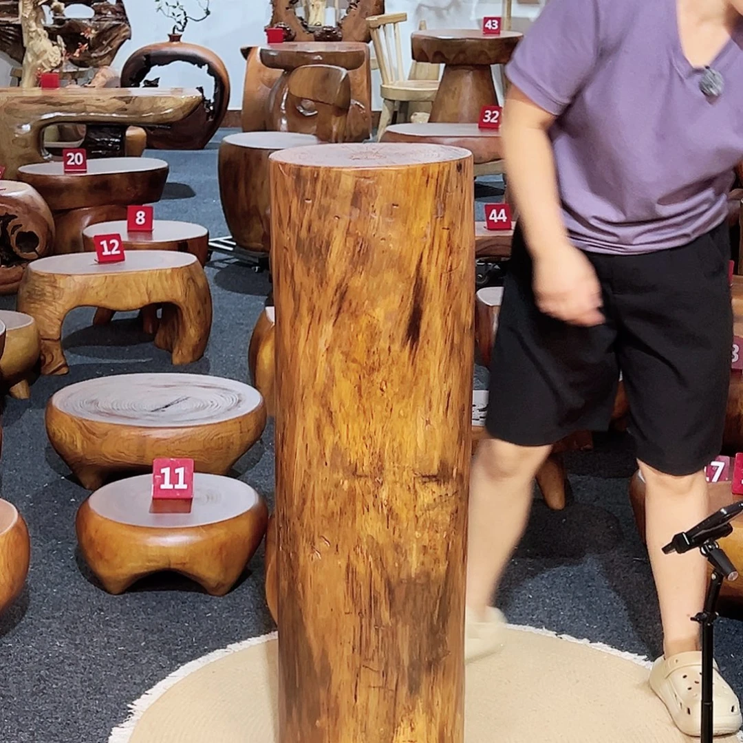 22 号香樟木尺寸：29-25-97cm