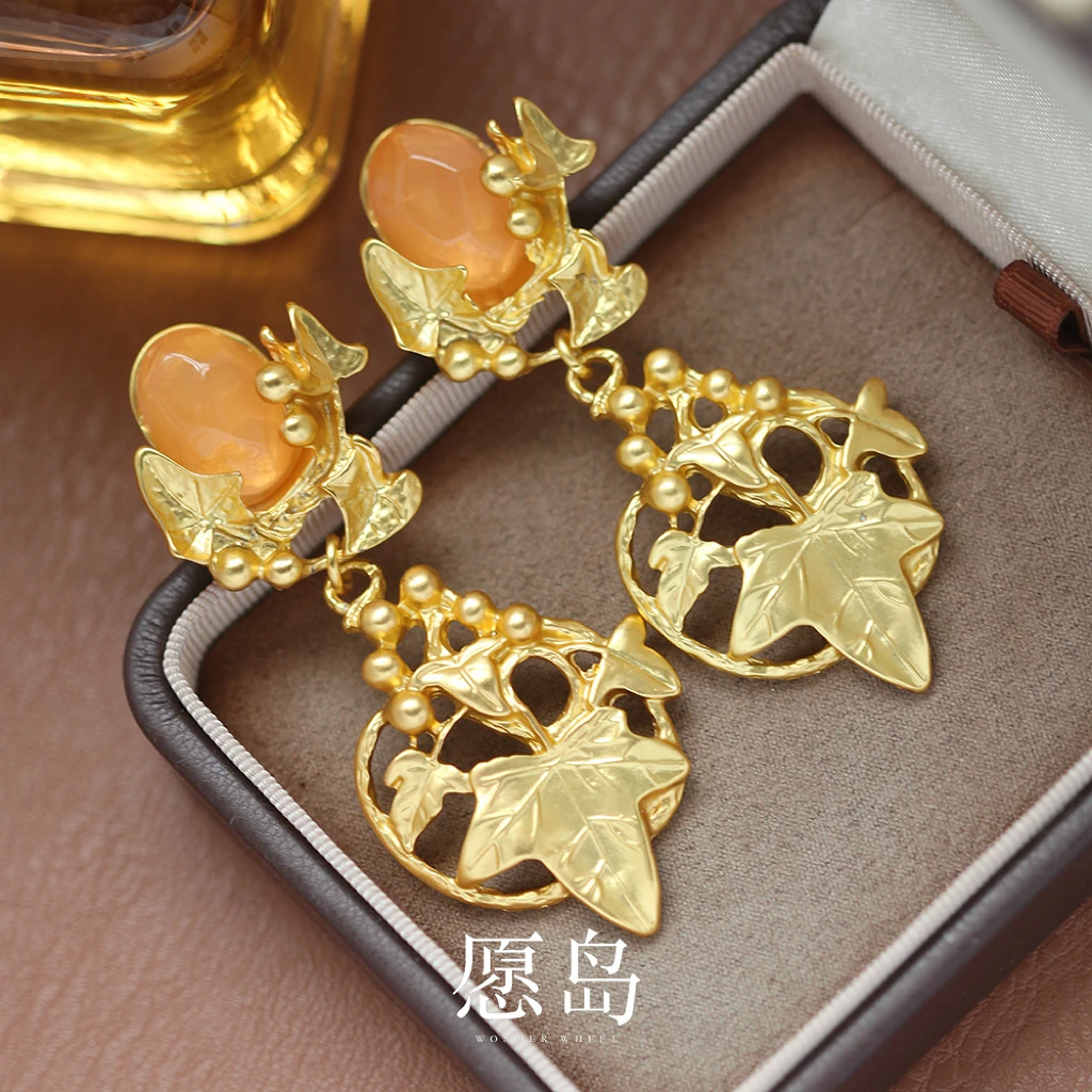 黄铜亚克力耳饰 法式复古Vintage葡萄藤粉橘亚克力耳钉EH615