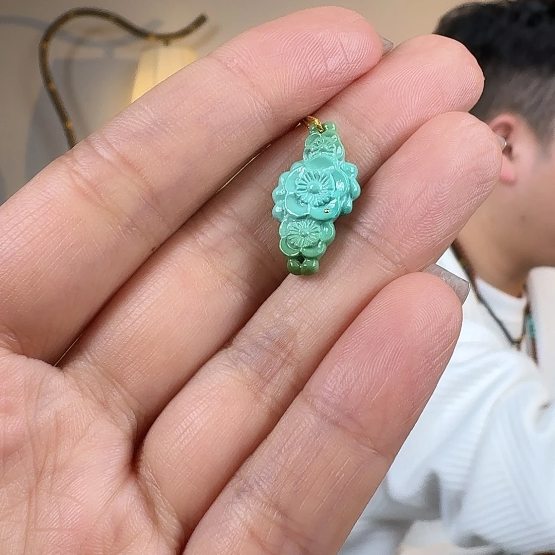 绿松石未镶嵌挂件