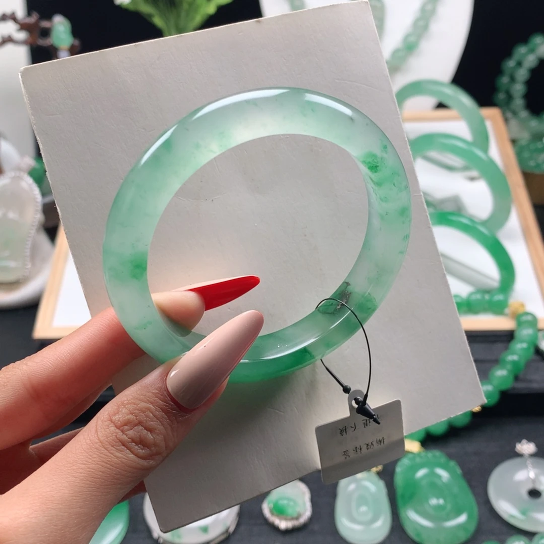 石英质玉未镶嵌手镯