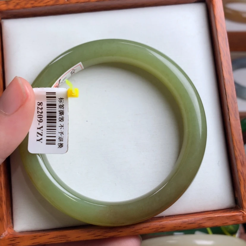 【闪购商品】和田玉手镯未镶嵌