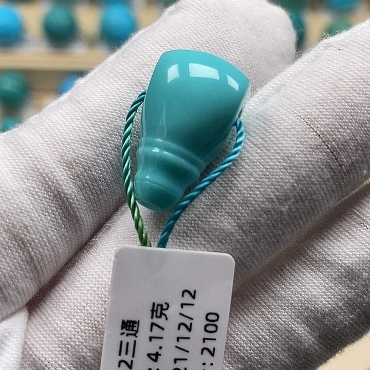 开***心绿松石未镶嵌颈饰