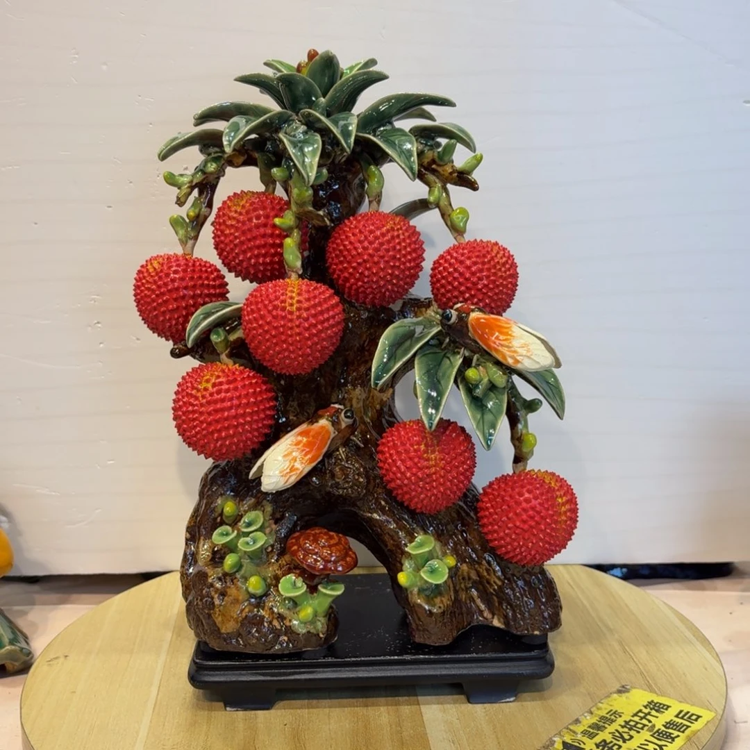 陶瓷彩蝉荔枝摆件