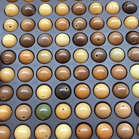 白玉菩提吊坠11风化圆100颗