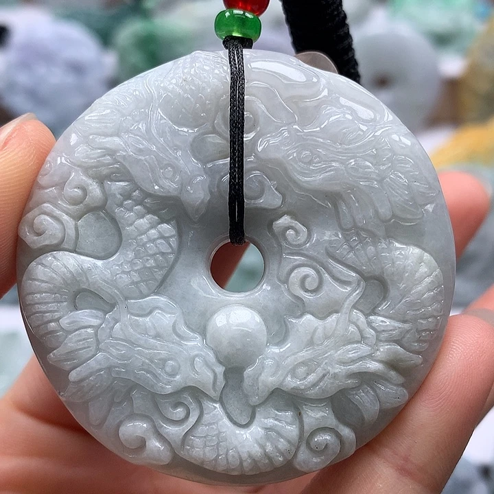 翡翠未镶嵌颈饰九龙扣两面工艺福利