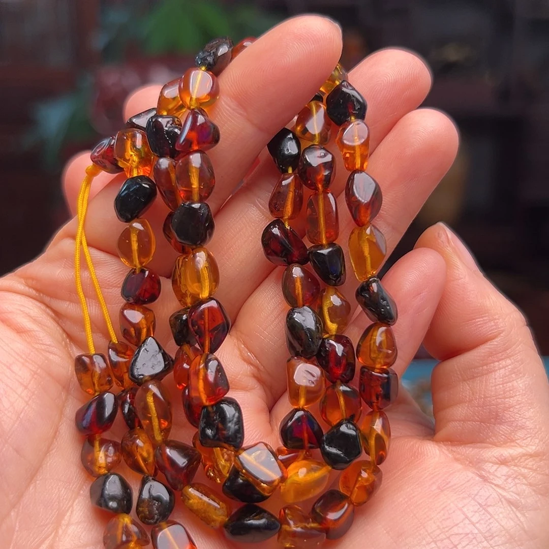 琥珀裸石未镶嵌抚顺琥珀30472。多样性发其一