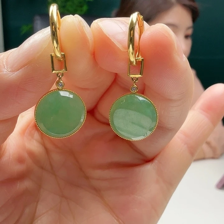 翡翠18K金镶嵌耳饰天然