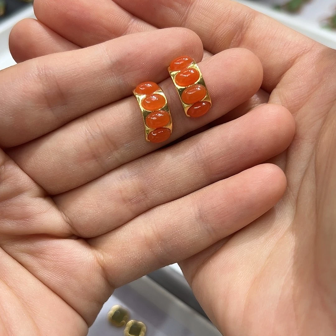 南红玛瑙银S925镶嵌耳饰卡***k