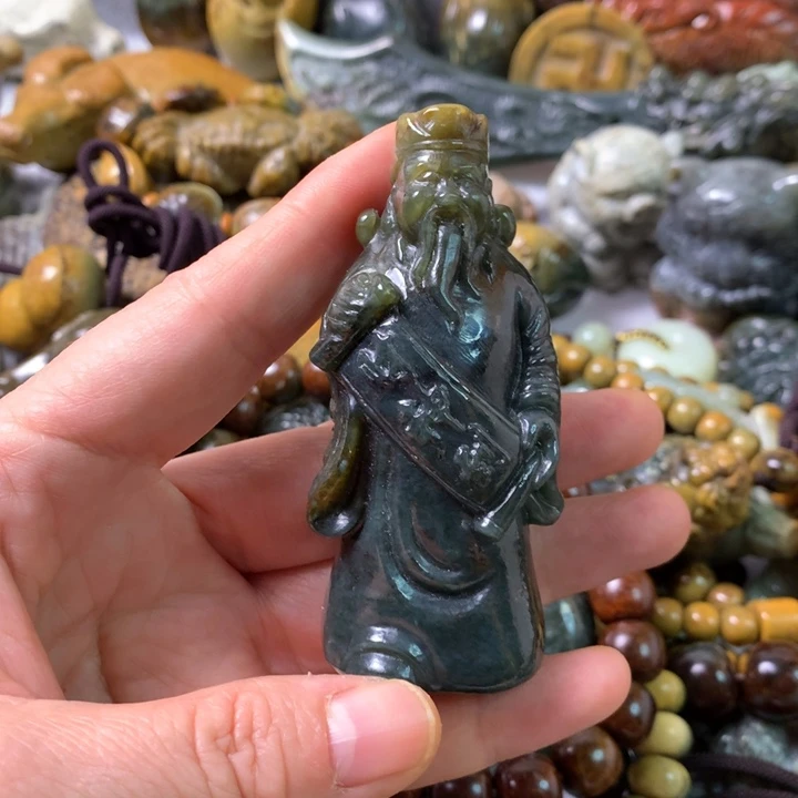 未镶嵌岫岩河磨玉（透闪石质玉）挂件