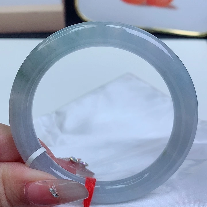 翡翠手镯未镶嵌55圈口