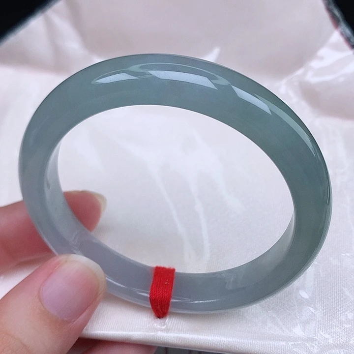 翡翠手镯未镶嵌天然