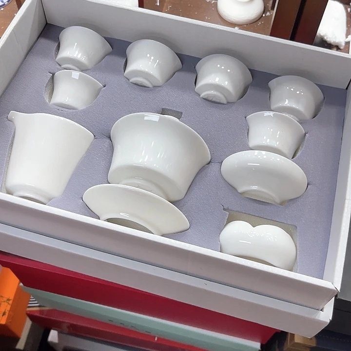 孤品茶具套装等。