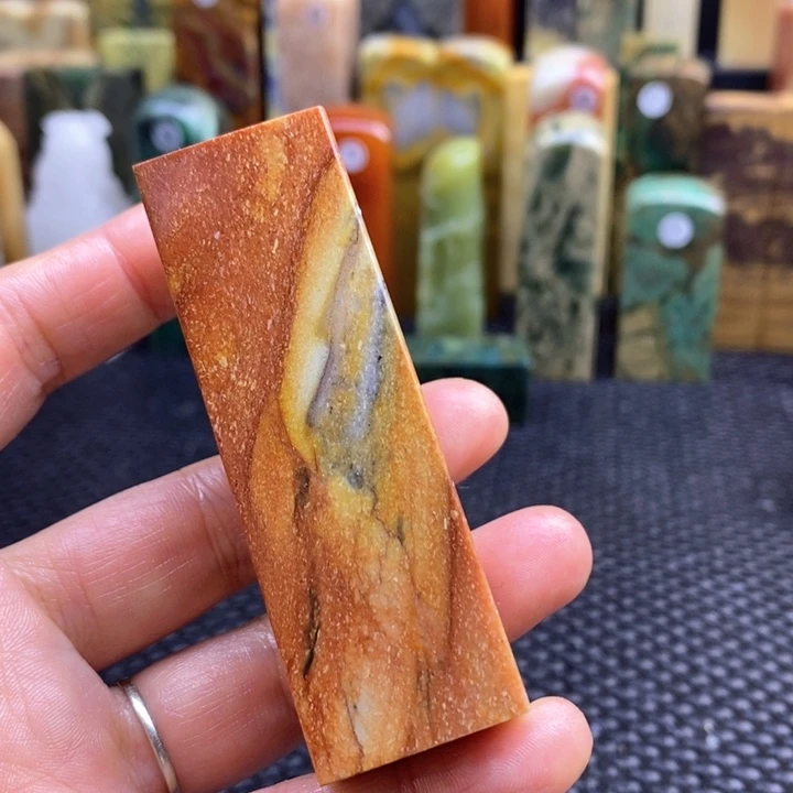 云南石c**q青田石印章石