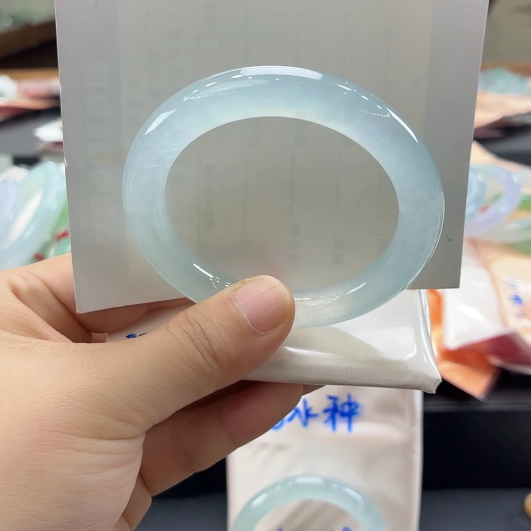 翡翠未镶嵌手镯16号