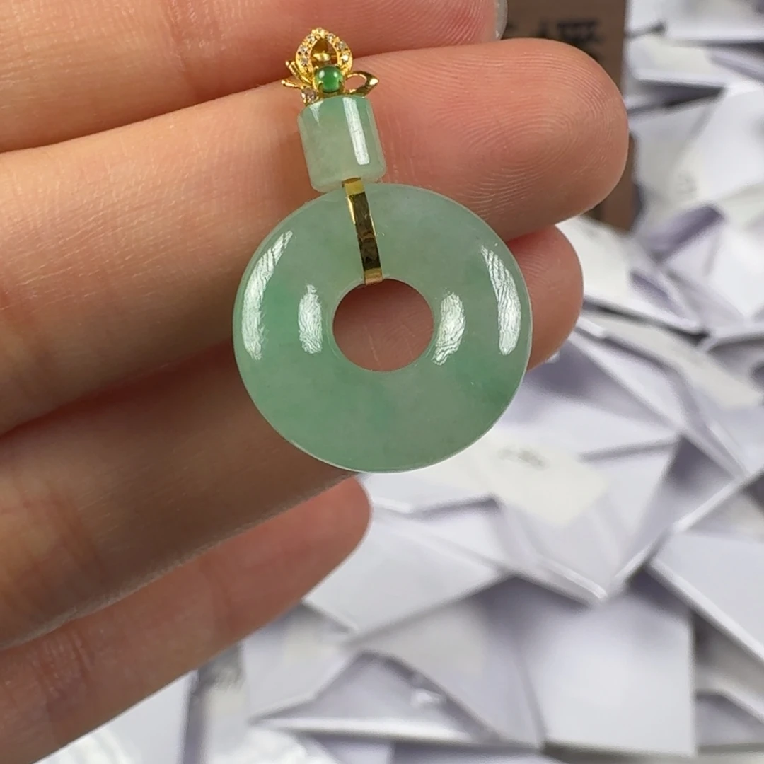 翡翠18K金镶嵌颈饰