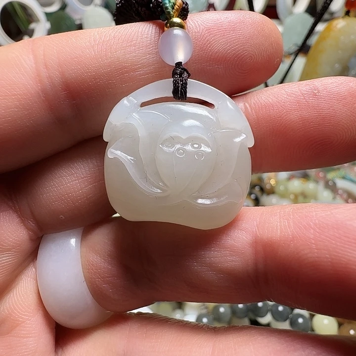 狼***牙和田玉（白玉）未镶嵌颈饰
