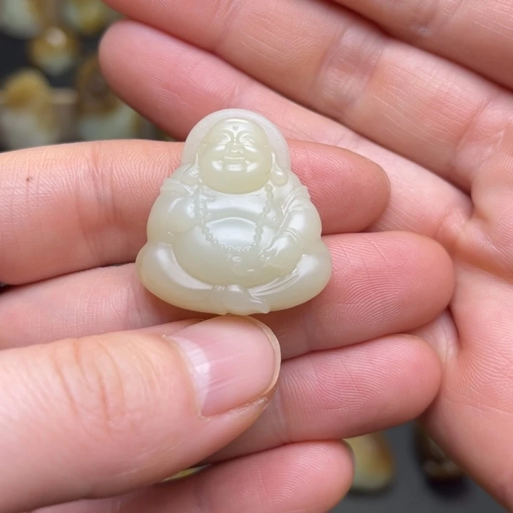 和田玉（糖玉）未镶嵌颈饰