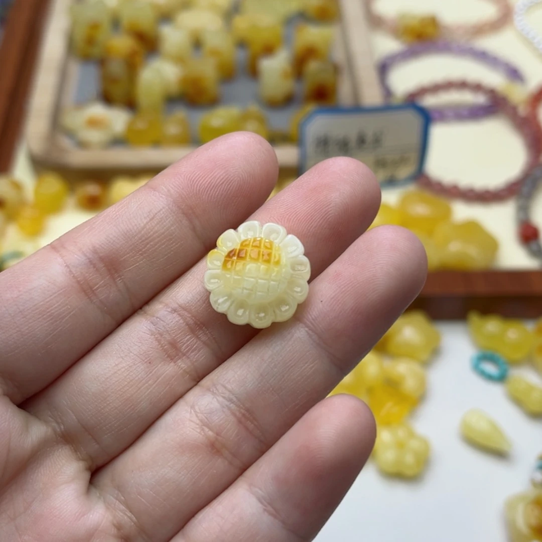 【闪购商品】蜜蜡裸石未镶嵌配饰