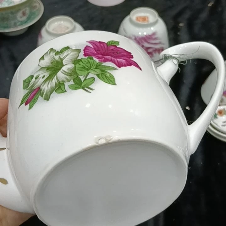 陶瓷茶壶一个高约13
