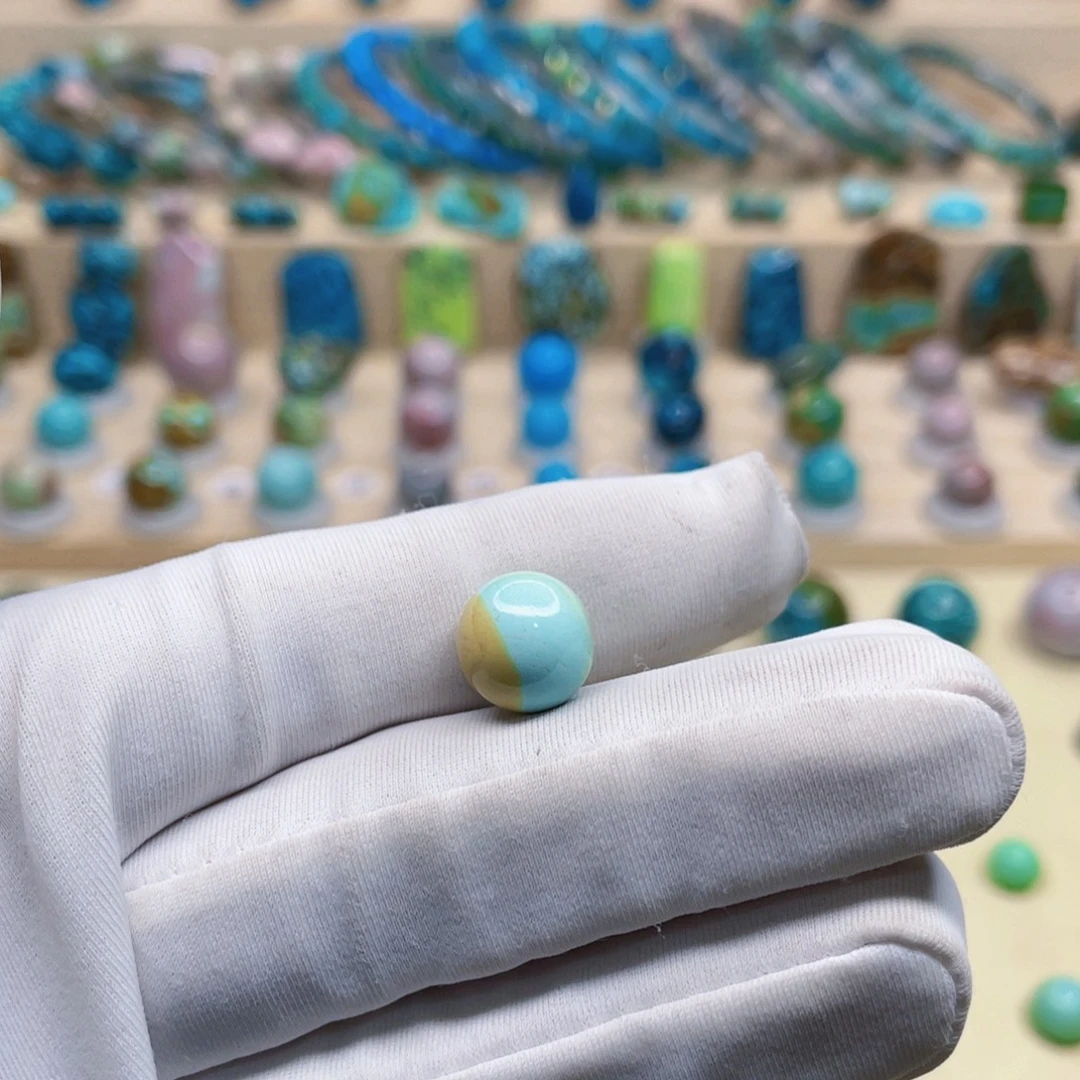 绿松石未镶嵌珠宝奇石